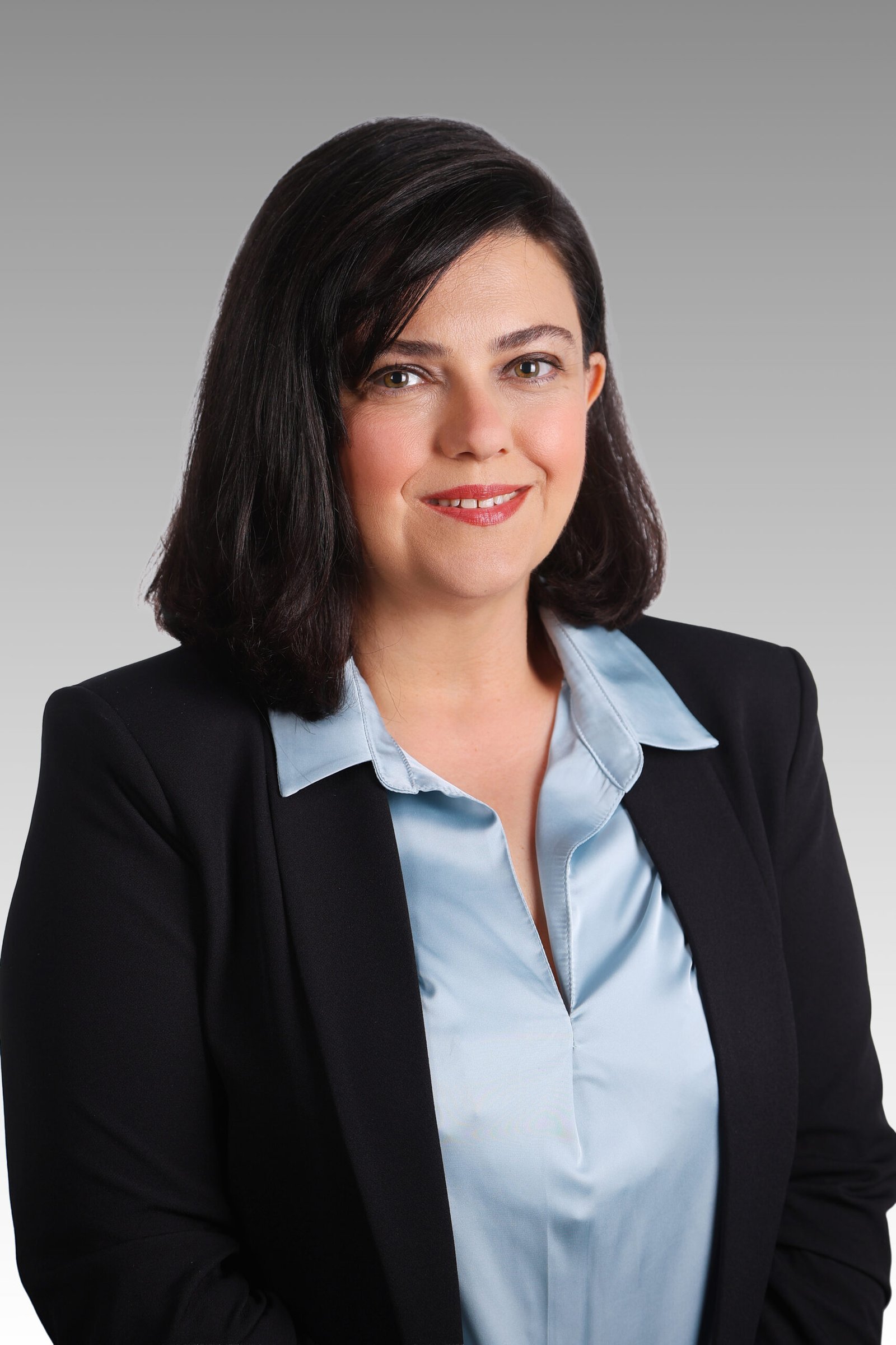 Kıvılcım DÖĞERLİOĞLU DEMİR